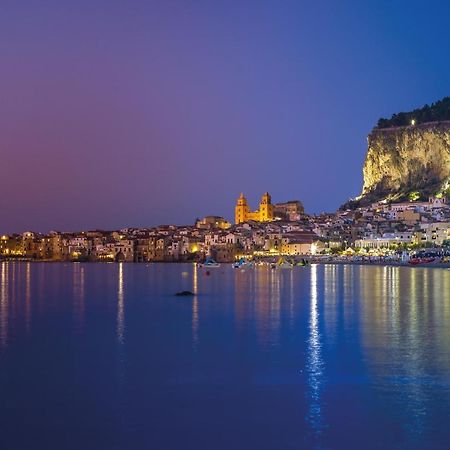 Molo Sea View Apartment Cefalu Exterior photo